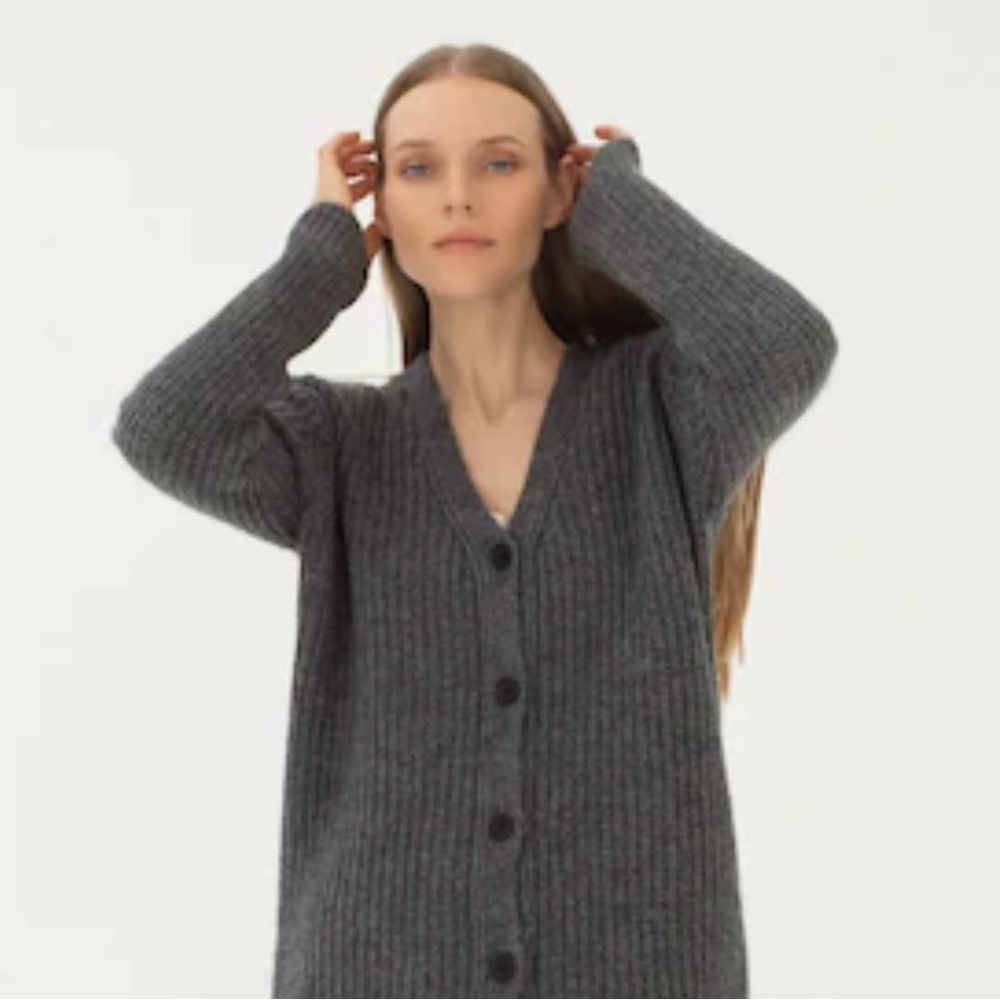 BANANA REPUBLIC CARDIGAN ……….177